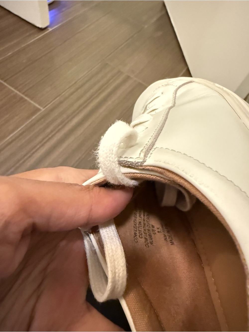 Women's Classic White Leather Sneakers - Picture 5 of 5